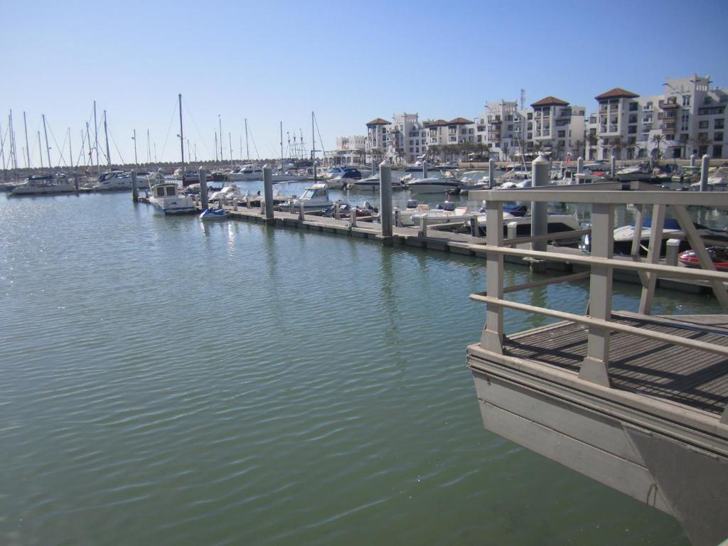 3 Bedroom Apartment in Marina image 7