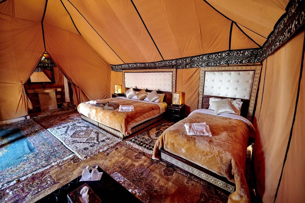 Africa Luxury camps image 3