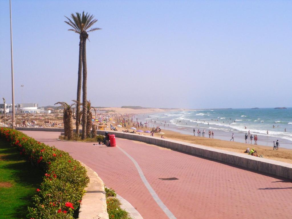 Apartment with 2 bedrooms in Agadir with enclosed garden and WiFi image 6