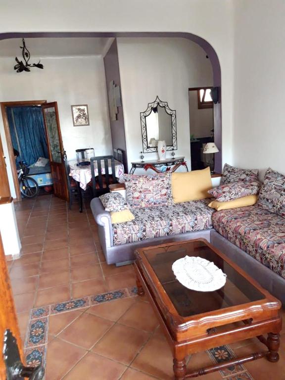 Apartment with 2 bedrooms in Cabo Negro with enclosed garden 300 m from the beach image 0