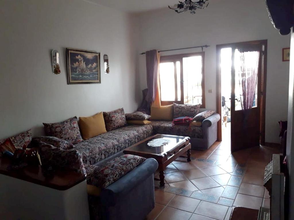 Apartment with 2 bedrooms in Cabo Negro with enclosed garden 300 m from the beach image 6