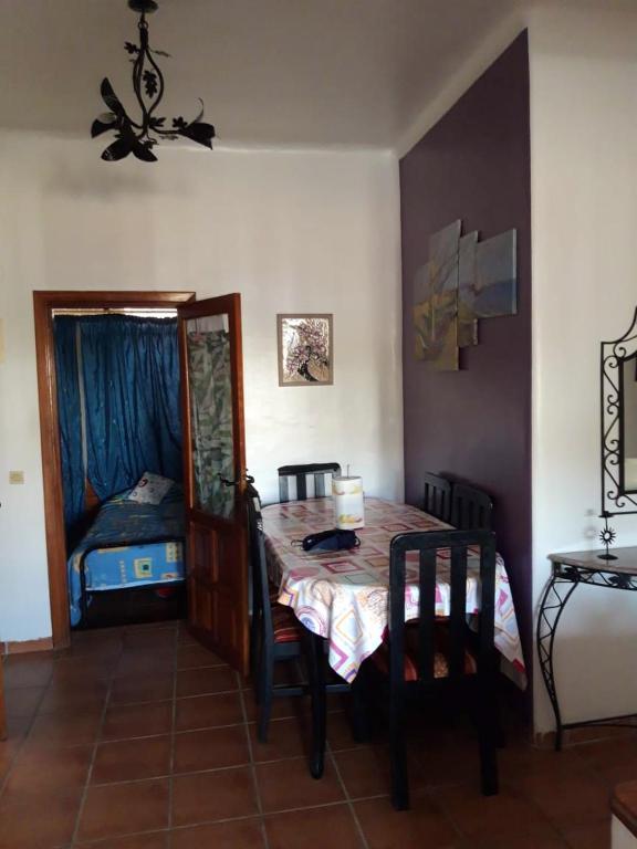 Apartment with 2 bedrooms in Cabo Negro with enclosed garden 300 m from the beach image 8