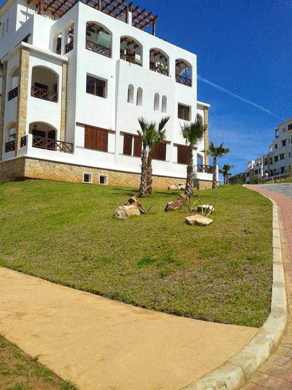 Apartment with 2 bedrooms in Cabo Negro with shared pool and enclosed garden 5 km from the beach image 6