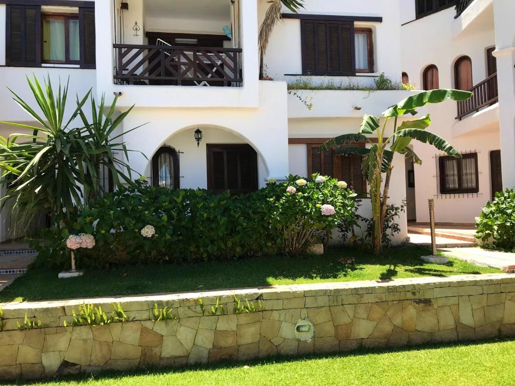 Apartment with 2 bedrooms in Cabo negro with shared pool and furnished terrace 150 m from the beach image 5