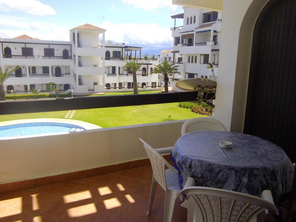 Apartment with 2 bedrooms in Cabo Negro with shared pool