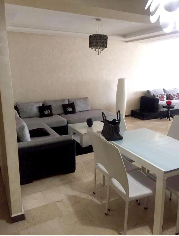 Apartment with 2 bedrooms in Casablanca with wonderful sea view and WiFi