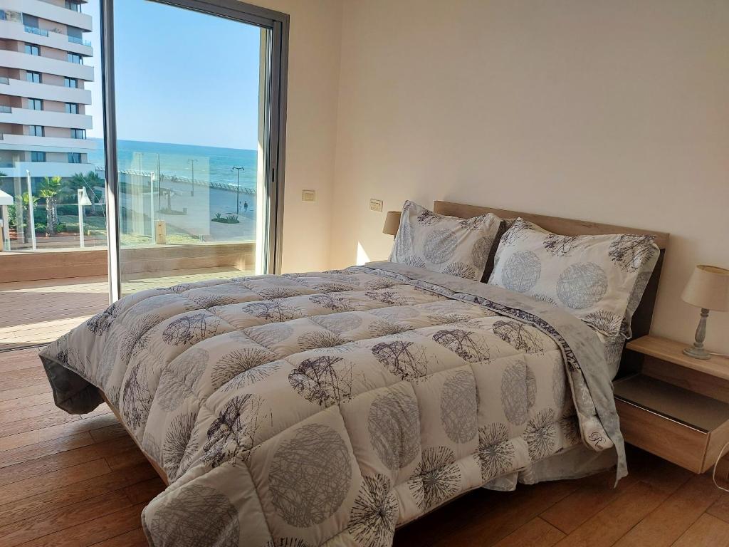 Apartment with 2 bedrooms in Casablanca with wonderful sea view enclosed garden and WiFi image 4