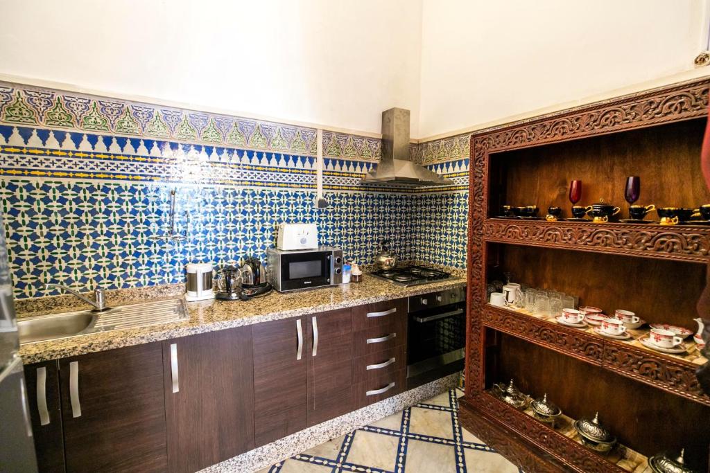 Apartment with 2 bedrooms in Fes El Bali Fes with enclosed garden and WiFi image 1