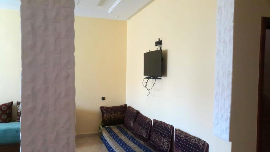 Apartment with 2 bedrooms in Meknes with wonderful city view balcony and WiFi image 4