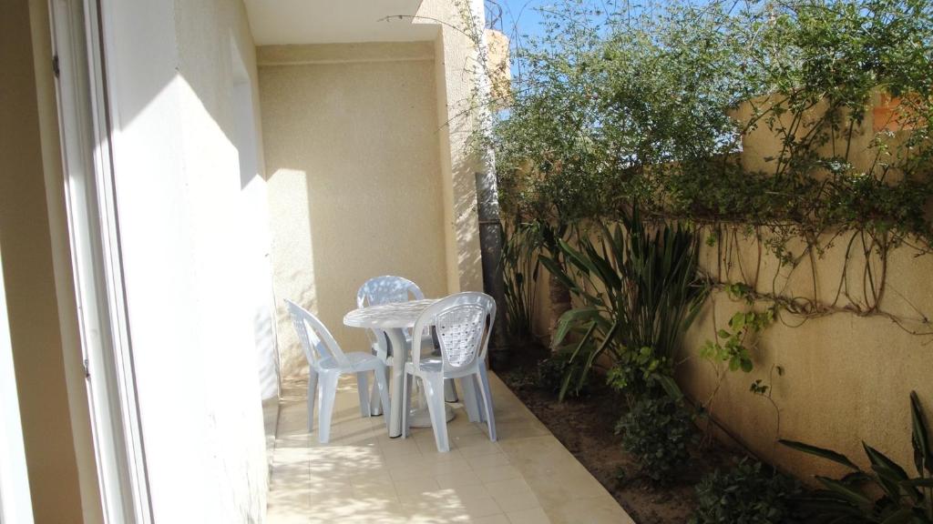 Apartment with 2 bedrooms in Port El Kantaoui with shared pool enclosed garden and WiFi 200 m from the beach image 2