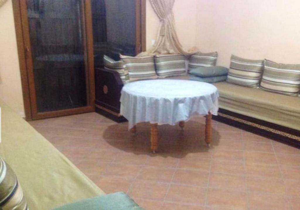 Apartment with 2 bedrooms in Tetouane with shared pool and enclosed garden image 3