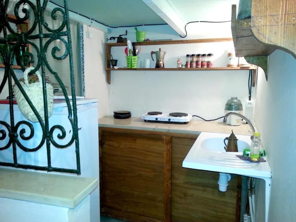 Apartment with 2 bedrooms in Tunis with wonderful city view furnished terrace and WiFi image 7