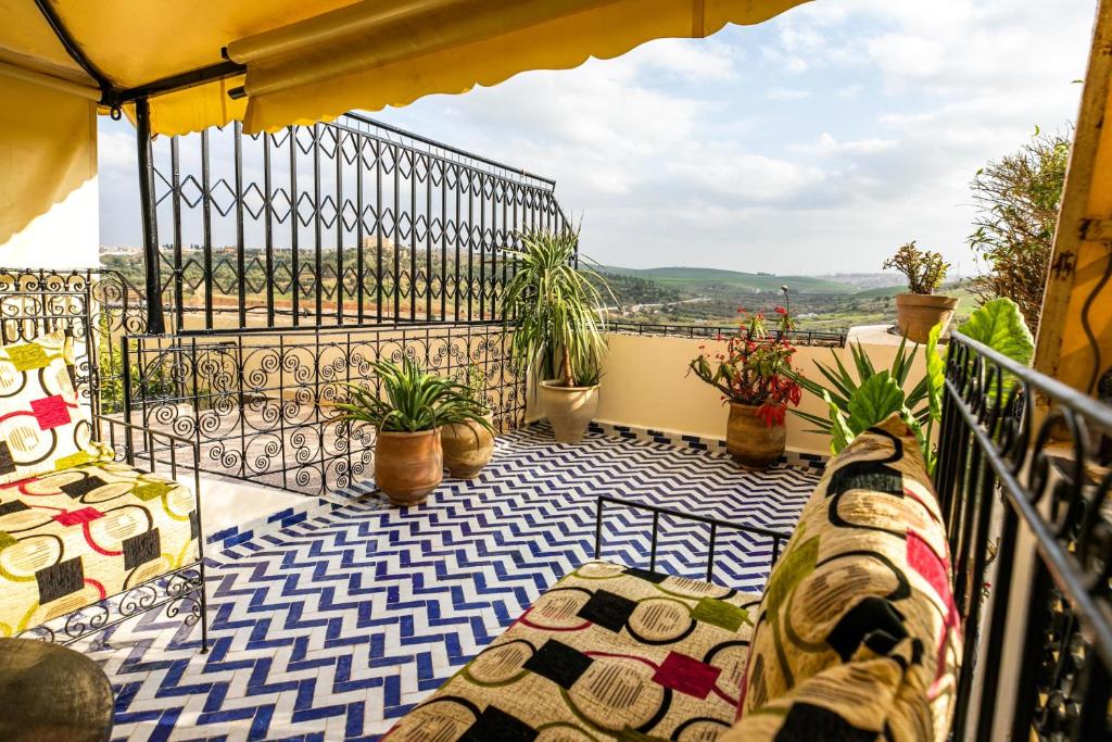 Apartment with 3 bedrooms in FES with enclosed garden and WiFi