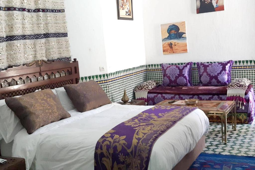 Apartment with one bedroom in Fes El Bali Fes with enclosed garden and WiFi image 1