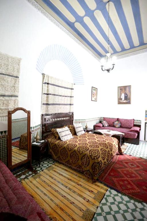 Apartment with one bedroom in Fes El Bali Fes with enclosed garden and WiFi image 5