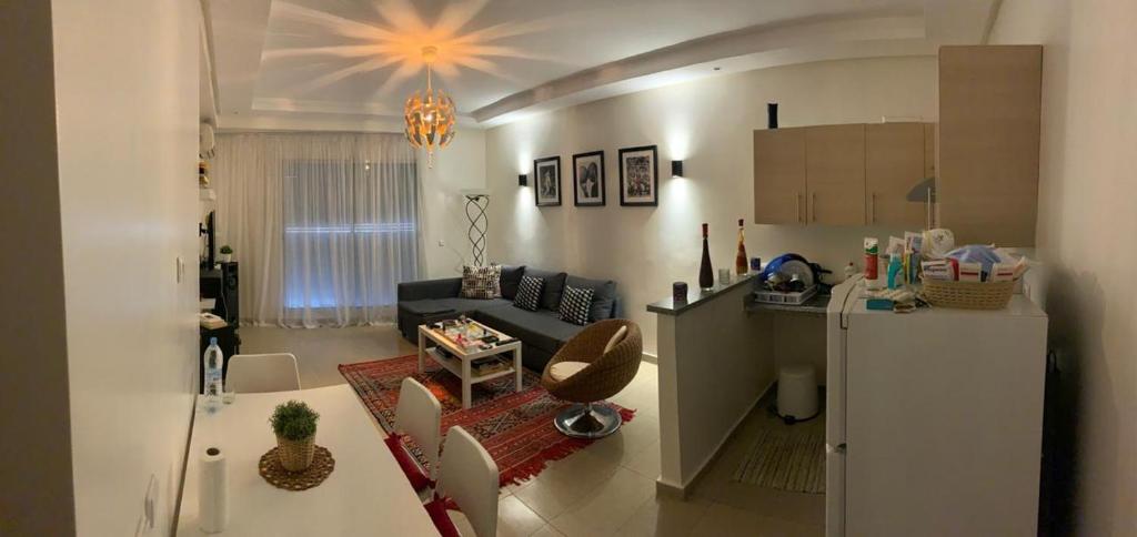 appartement 50 m2 en plein centre ville de casablanca WIFI disponible image 1