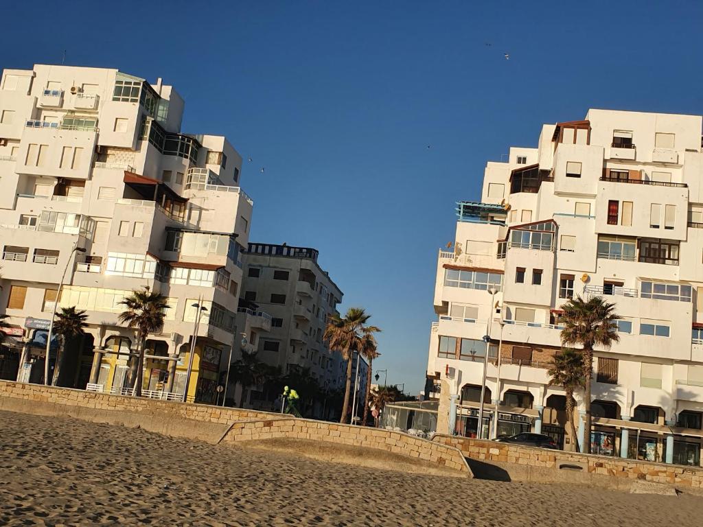 Appartement avec piscine, 1min de la plage image 4