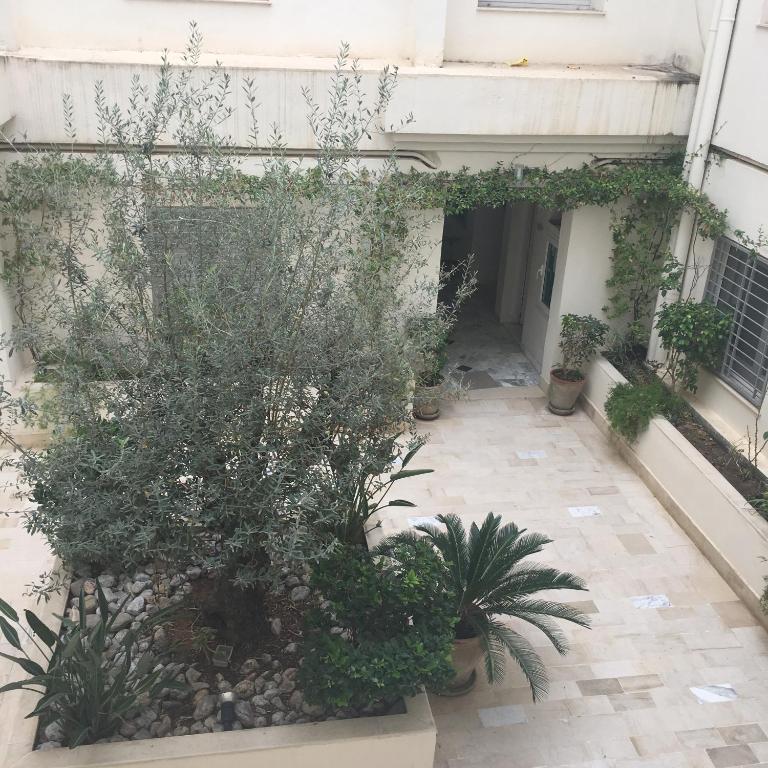 Appartement cosy 10 minutes de la plage face Tunisia Mall