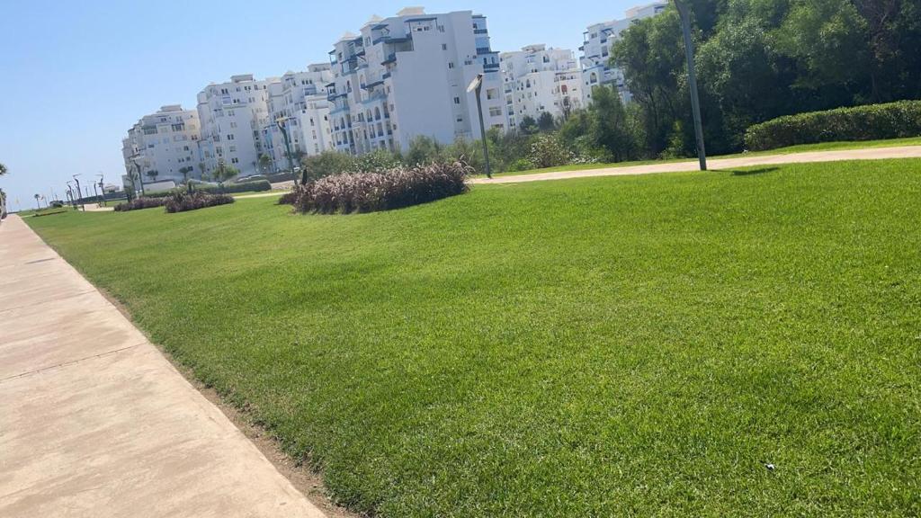 Appartement de luxe avec piscine a 5 min de la plage image 0