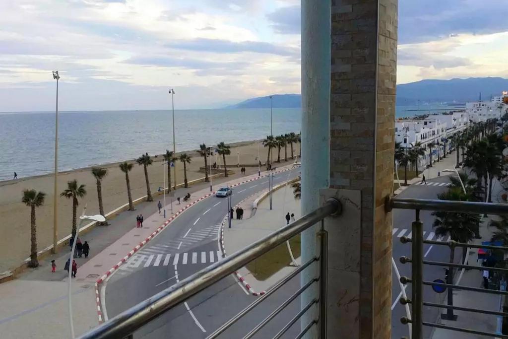 Appartement luxueux Vue sur Mer pied dans l'eau Région Tanger - Tetouan image 2