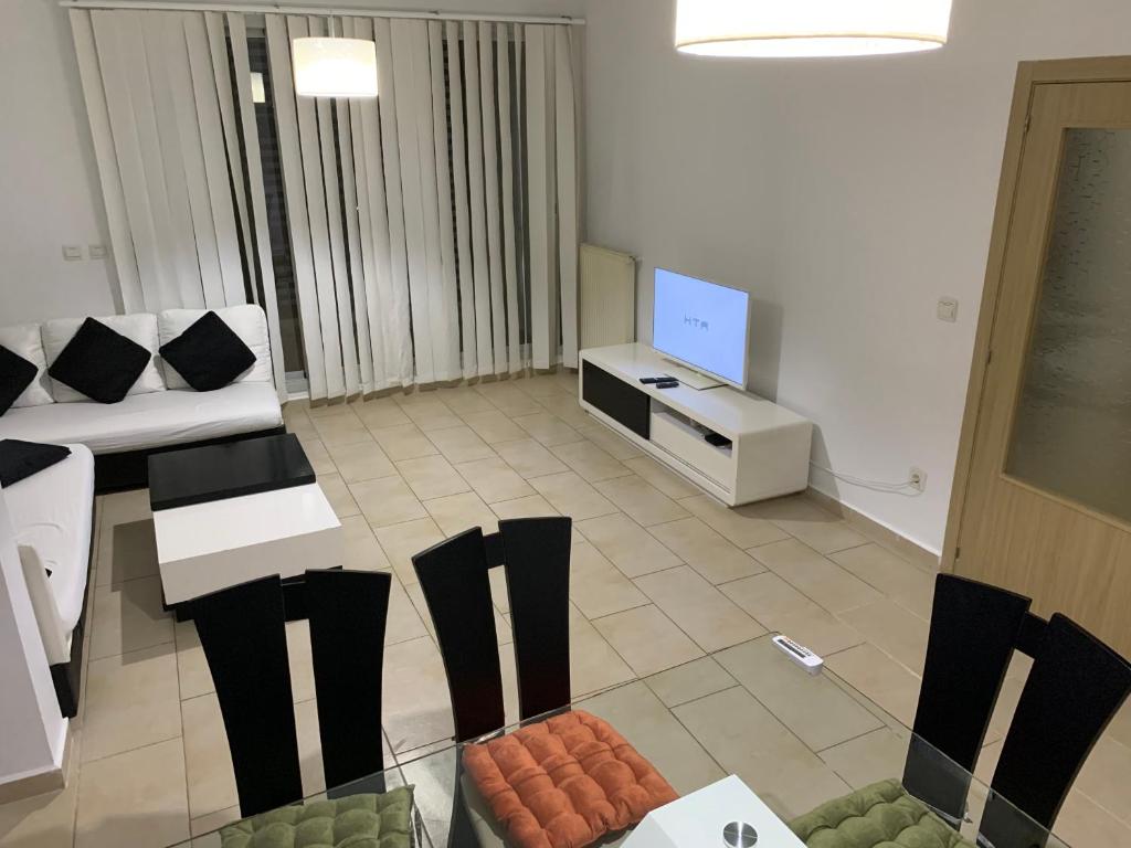 Charmant appartement f4 à la résidence Hasnaoui Oran image 1