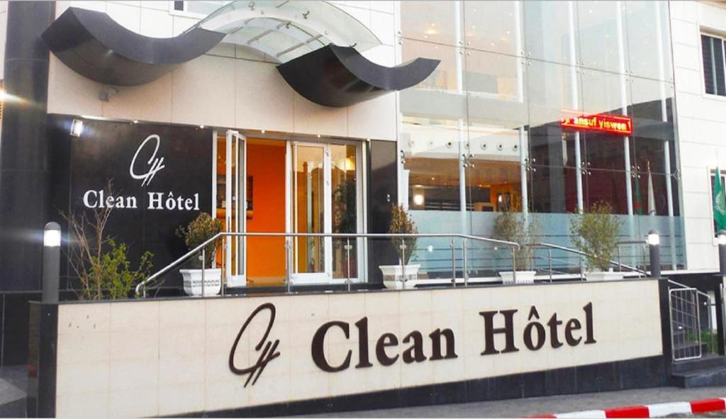 Clean Hotel image 3