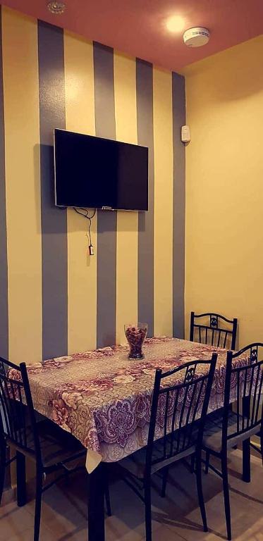 Cosy apartement with Wifi close to city center image 5