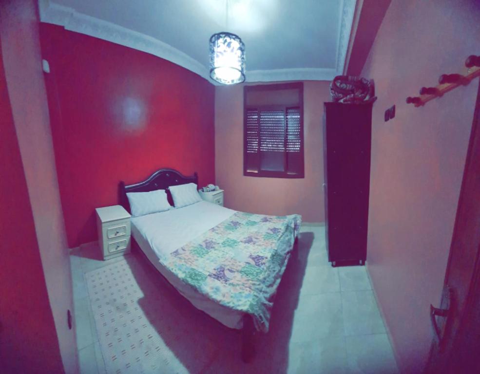 Cosy apartement with Wifi close to city center image 8