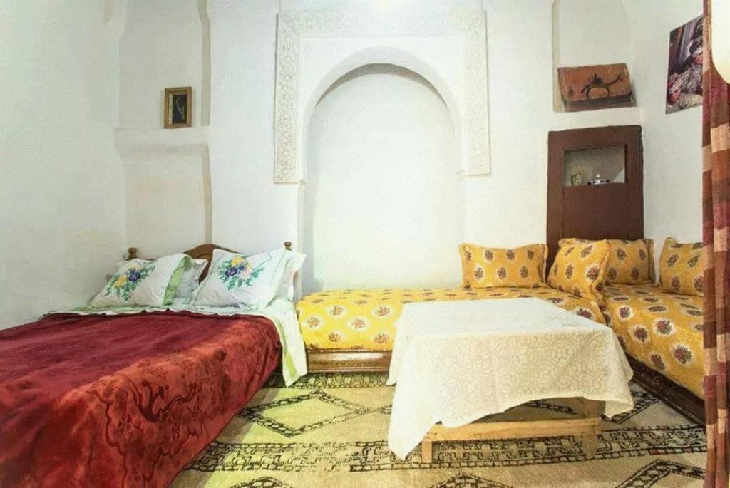 Family Room for 4 peoples Sunny Riad Inside Medina Fes El Bali image 4