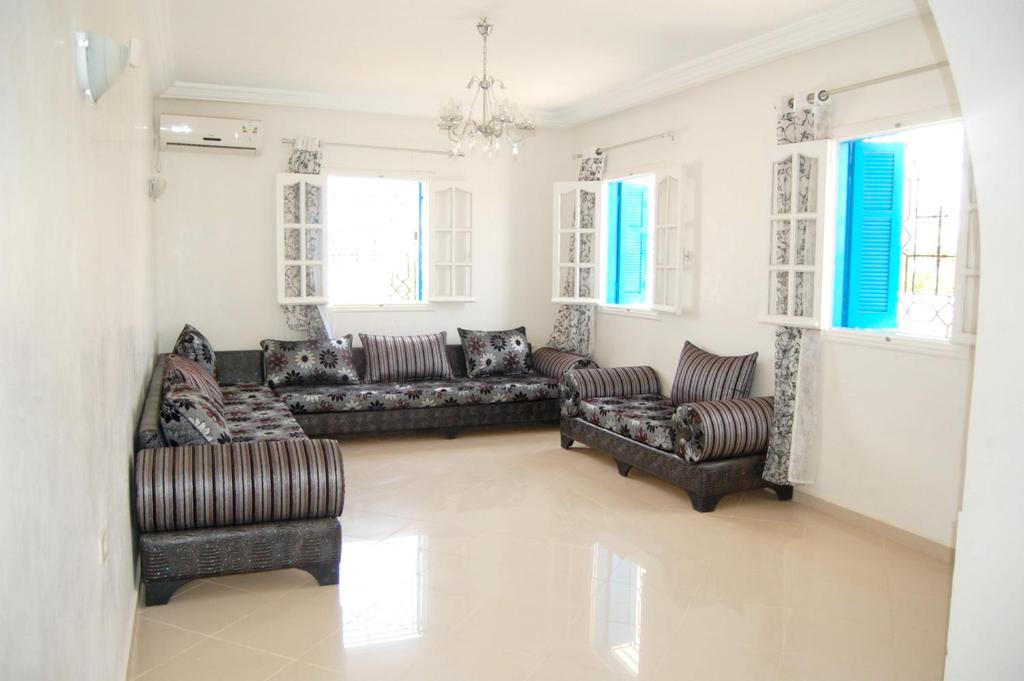 House with 3 bedrooms in Djerba Midoun with terrace and WiFi 800 m from the beach image 4