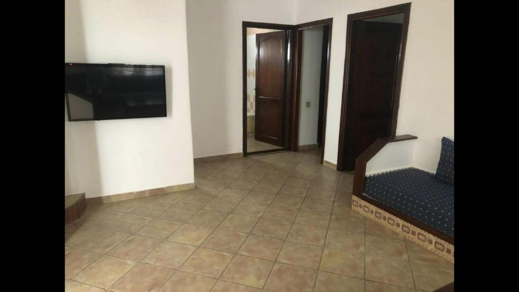 Inviting 2 rooms apartment in route marina smir image 1