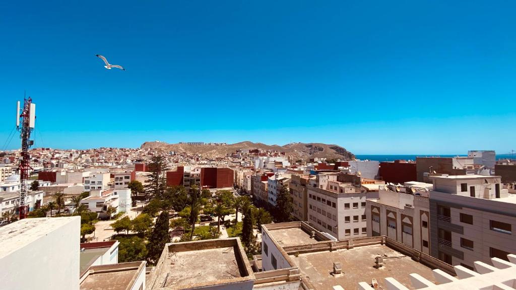 Joli appartement meublé à louer à Al-Hoceima image 7