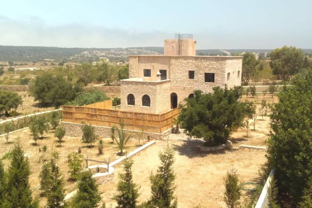 Jolie villa typique avec piscine et sans vis à vis image 0