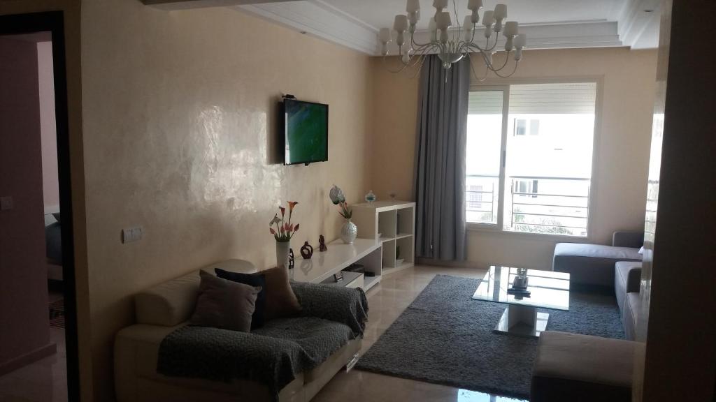 Lovely Modern Flat with Terrace, Casablanca image 6