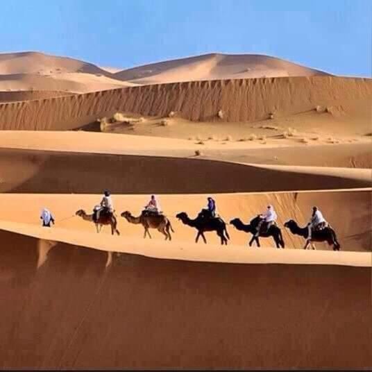 luxury merzouga camp image 1