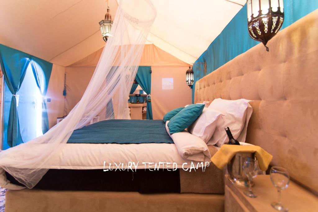 Luxury Tented Camp image 8