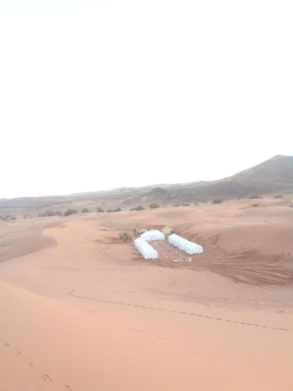 Merzouga nomad luxury camp image 0