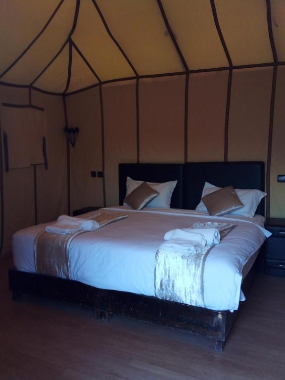 Merzouga nomad luxury camp image 6