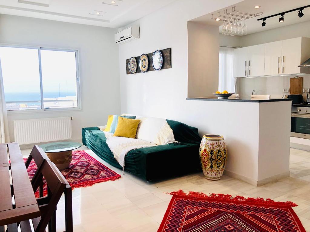 Modern & fully equipped appartment near the beach. image 9