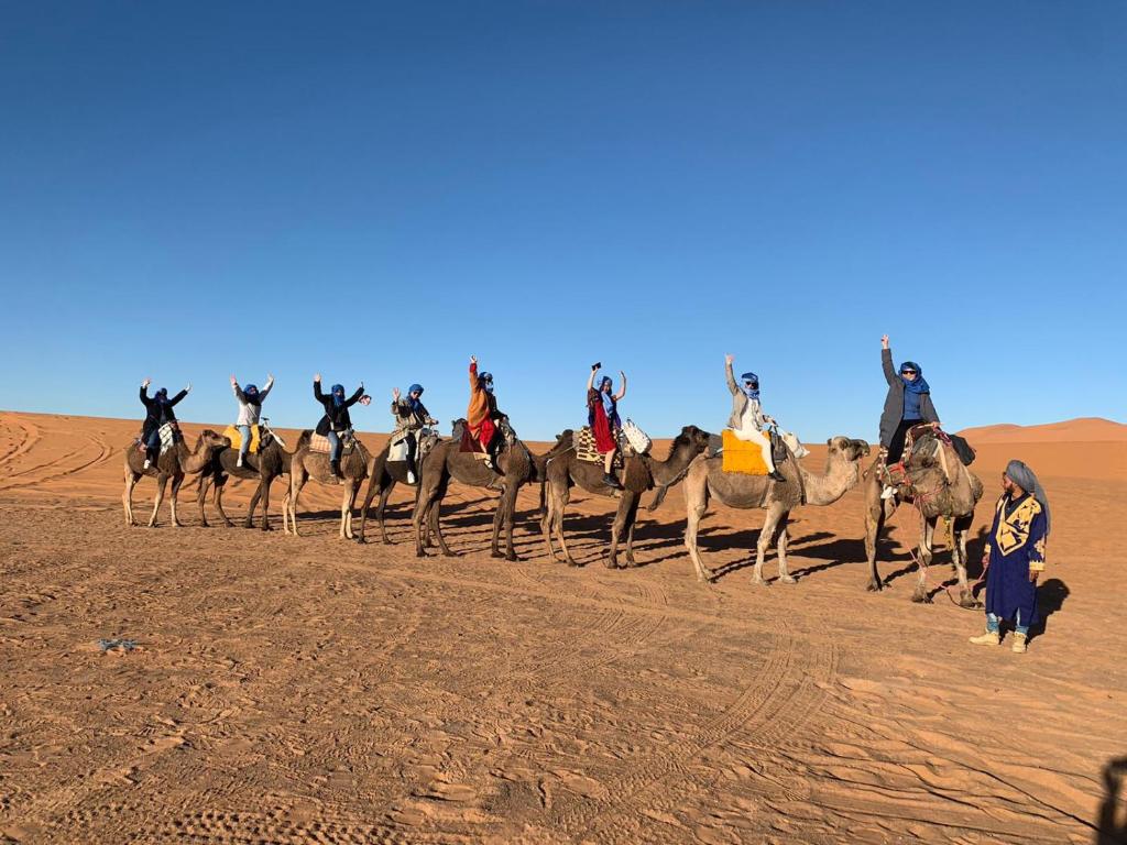 morocco camel riding luxury camp image 4