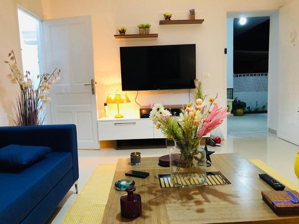 New cosy 2 bedrooms in La Marsa image 2