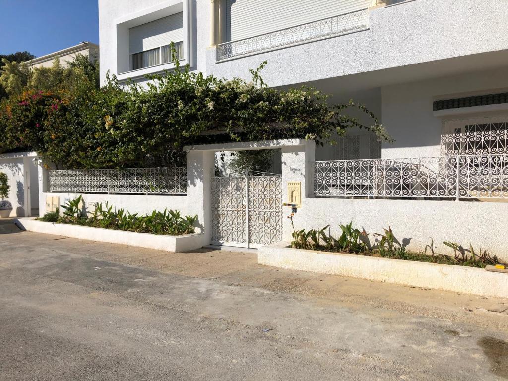 New cosy 2 bedrooms in La Marsa image 4