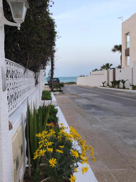 New cosy 2 bedrooms in La Marsa image 6