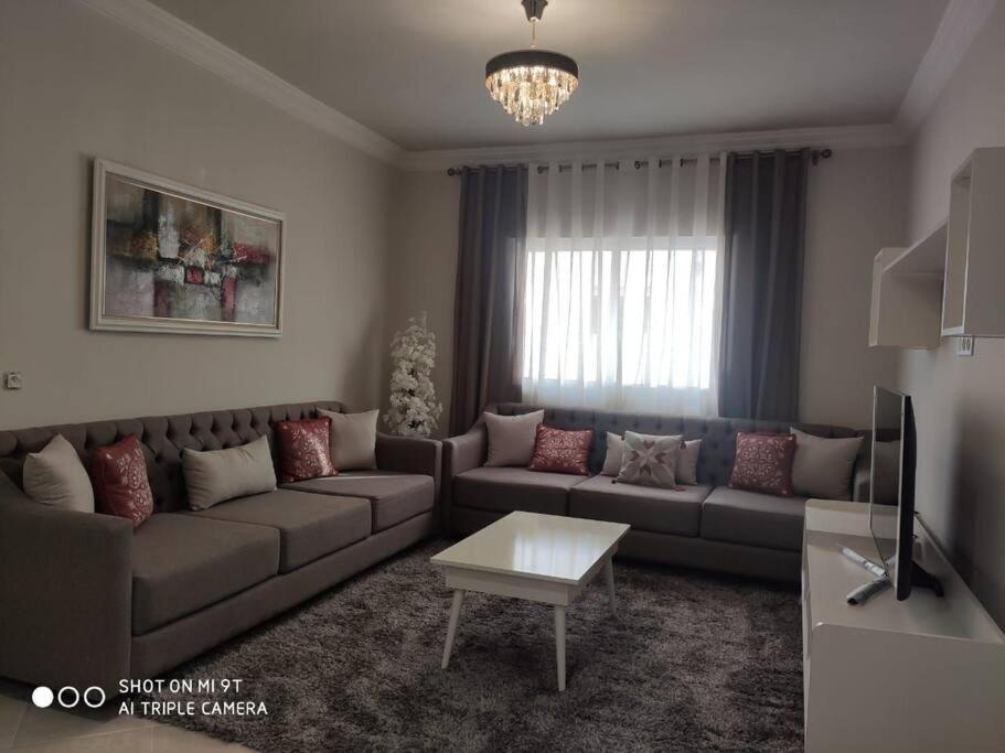 New Modern Apartment-4 Bed-Beach 5min-Mujahidin z image 0