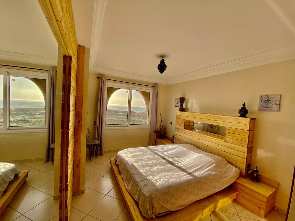 Panoramic beach view apartment 75m2 image 9