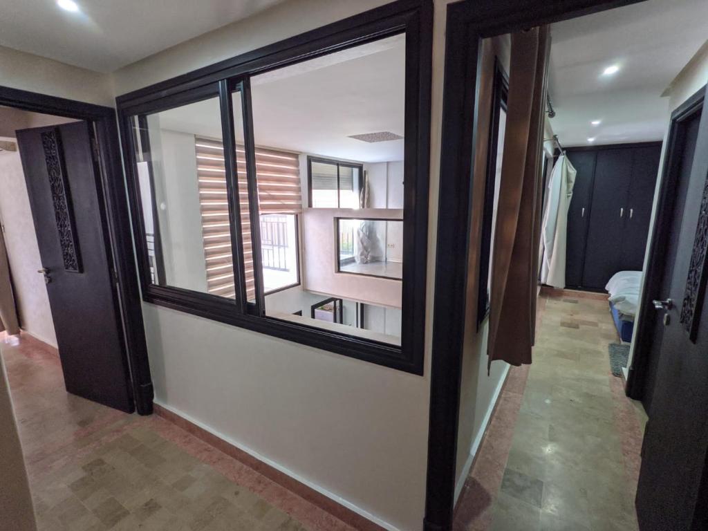 Perfect location Gueliz flat, very private and spacious. image 4