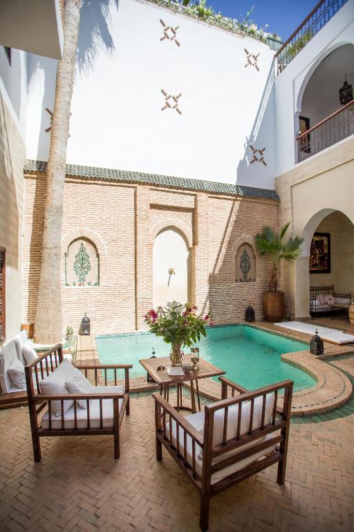 Riad Amira image 1