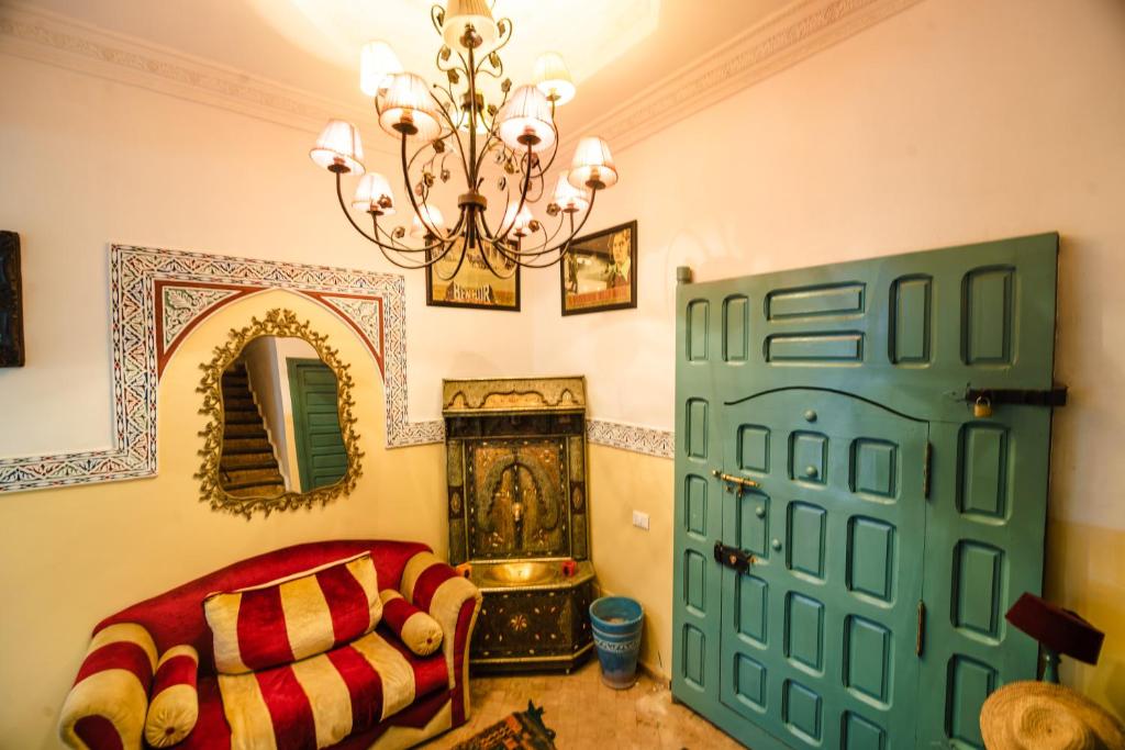 Riad Caesar image 9