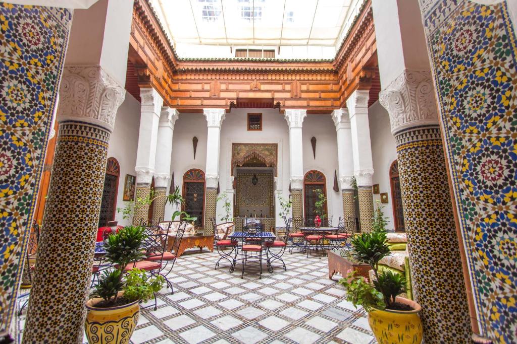 Riad Dar Skalli & SPA image 4