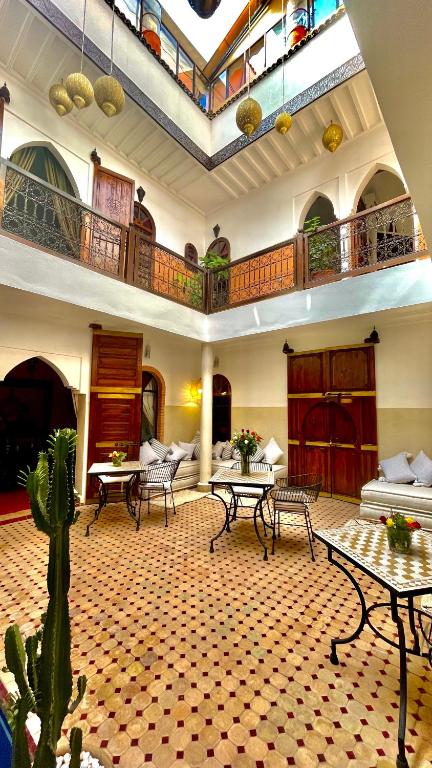 Riad Laora image 8